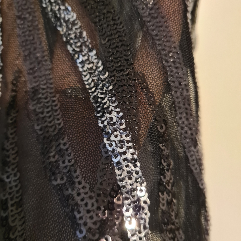 Dress - Picture 6 of 10